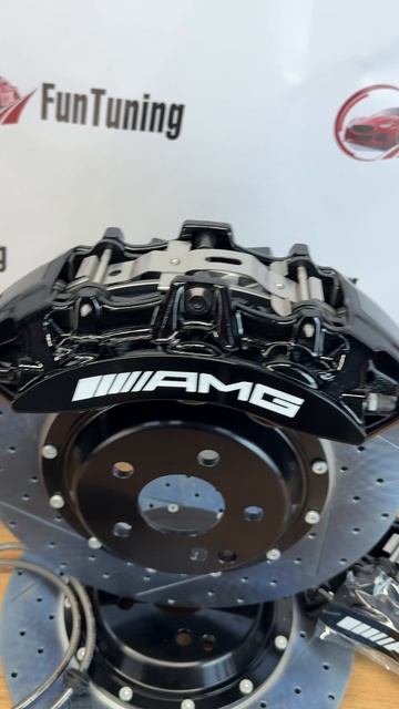 Усиленные тормозные системы Brembo V6 355 мм для Mercedes Benz E300 в наличии