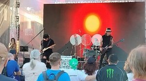 Фрагмент выступления группы ParadigmA с фестиваля «Sandlerfest» 2026