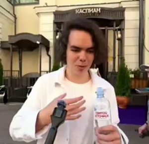 Московский зумер предложил забрать весь бензин у регионов и отдать его Москве.