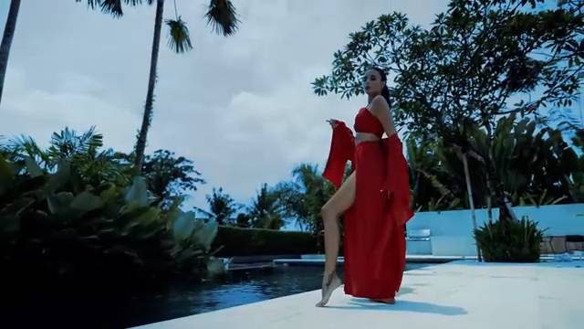Stefre Roland & Fashion House Mafia – One Kiss - Feel the Vibe смотреть онлайн