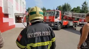 В здании управы района Северное Бутово прошли тренировочные пожарно-тактические учения.