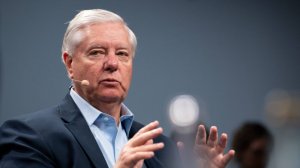 Саммит у гроба: в США начались похороны сенатора Грэма*