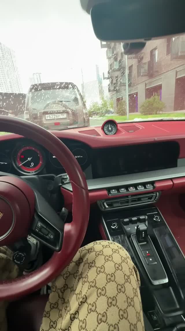 АЛЕКСЕЕВ.ПРО | Porsche 911 Carrera в городе: личный автопарк или прокат?