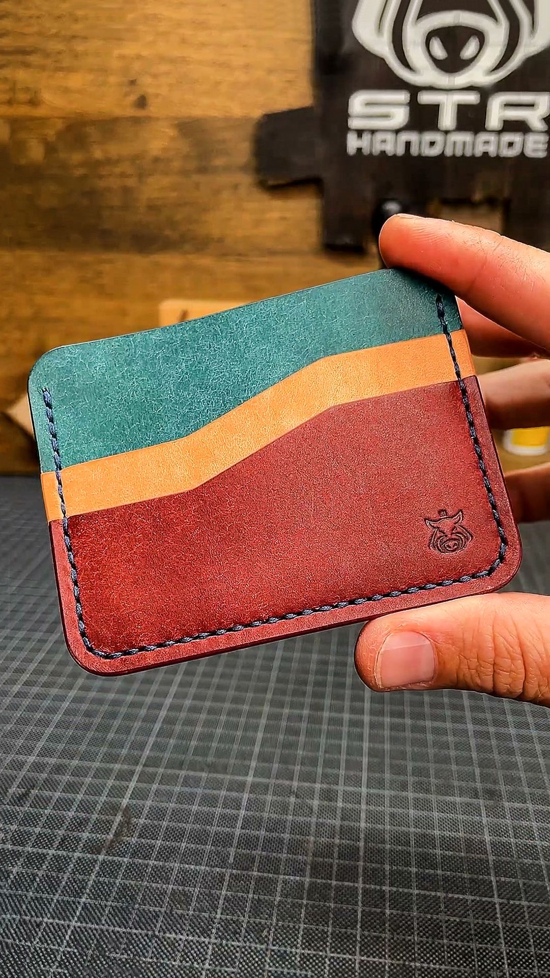 “Rift V2” cardholder made of leather Ortensia, Coccinella & Bone colors 🔵🔴 смотреть онлайн