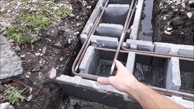 Фундамент в несъёмной опалубке. Внеплановый второй ряд.