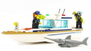 Собираем  катер  из ЛЕГО -    lego city 60221 diving yacht