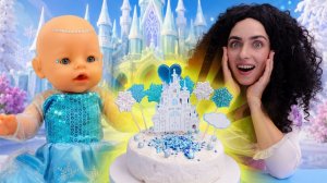 Вредные Принцессы и Беби Бон Эмили играют в Эльзу Холодное сердце! Видео для девочек 😍❄️