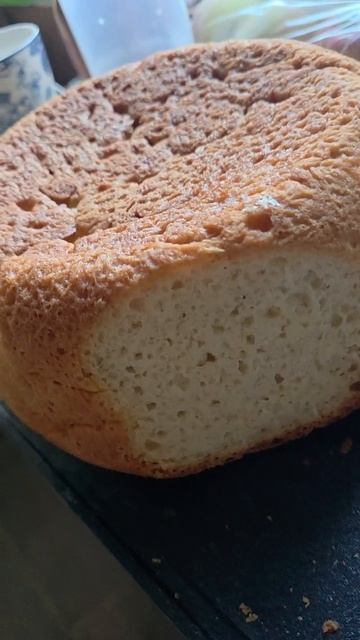 Поменяла жизнь барскую на жизнь псковскую.