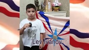 Лев Иванов читает стих о сохранении ассирийского языка.
