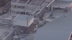 В японском городе Касима торговый центр обрушился после землетрясения