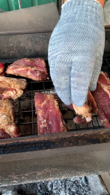 Приготовление ребрышек горячего копчения