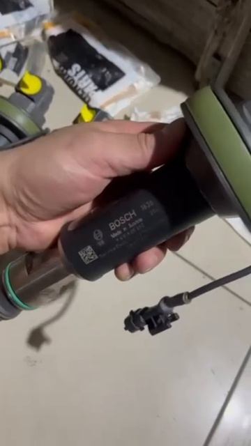 Продам форсунку BOSCH 0 445 120 073 (2882078 / F00BJ00002)