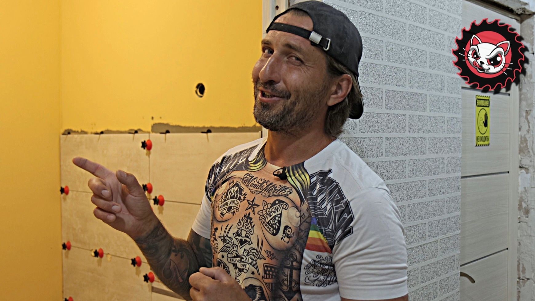Добрался до ванной, укладка плитки, боль, слезы и страдания!