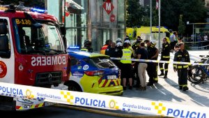 Более 130 человек отравились дымом при пожаре в метро Барселоны
