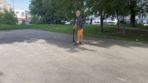 Обучалка прыжку на самокате