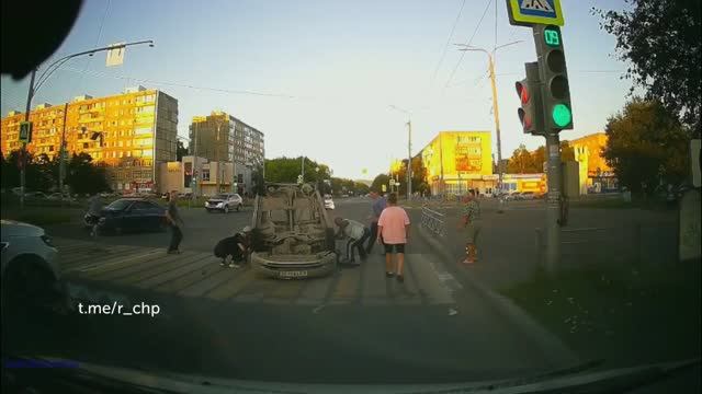 Подборка аварий и дтп на видеорегистратор. 28 07 26 смотреть онлайн