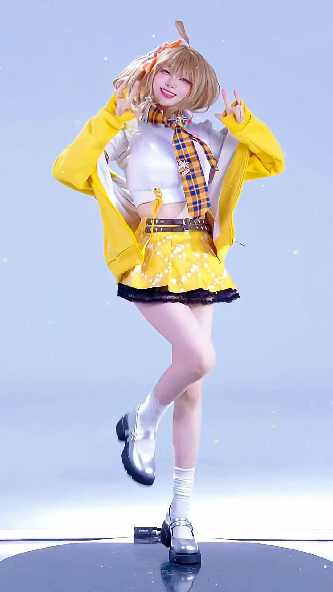 Nicene Anise T.T STAR ⭐ If The Stage Is Live Action! #cosplay #dance