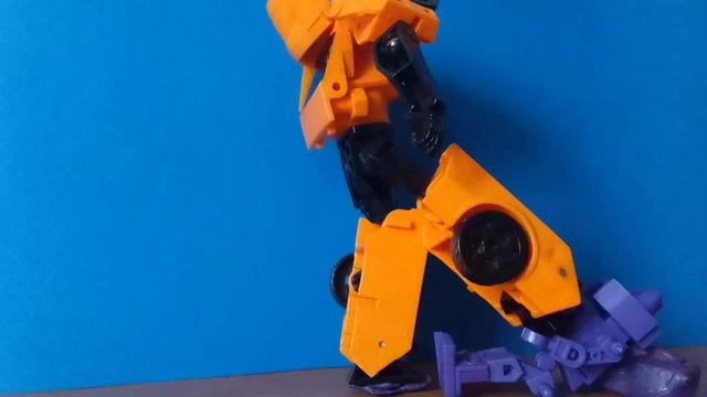 БЕЗУМНАЯ ТРАНСФОРМАЦИЯ БАМБЛБИ! ИЗ ШЕВРОЛЕ КАМАРО В РОБОТА🐝💥
