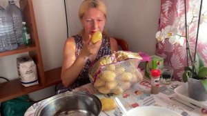 Затянулась бурой тиной
Гладь старинного пруда.
Ах, была, как Буратино,
Я когда-то молода!