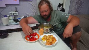 Вкусно кушаю Огородная рутина Читаю и отвечаю на комментарии зрителей ПОДВАЛ ИЛЬИЧА Влог