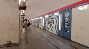 Метро Москвы большая новая красивая подборка станций и метропоездов