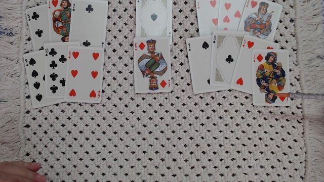 ДАМА ЧЕРВОВАЯ: что пора отпустить? гадание на игральных картах