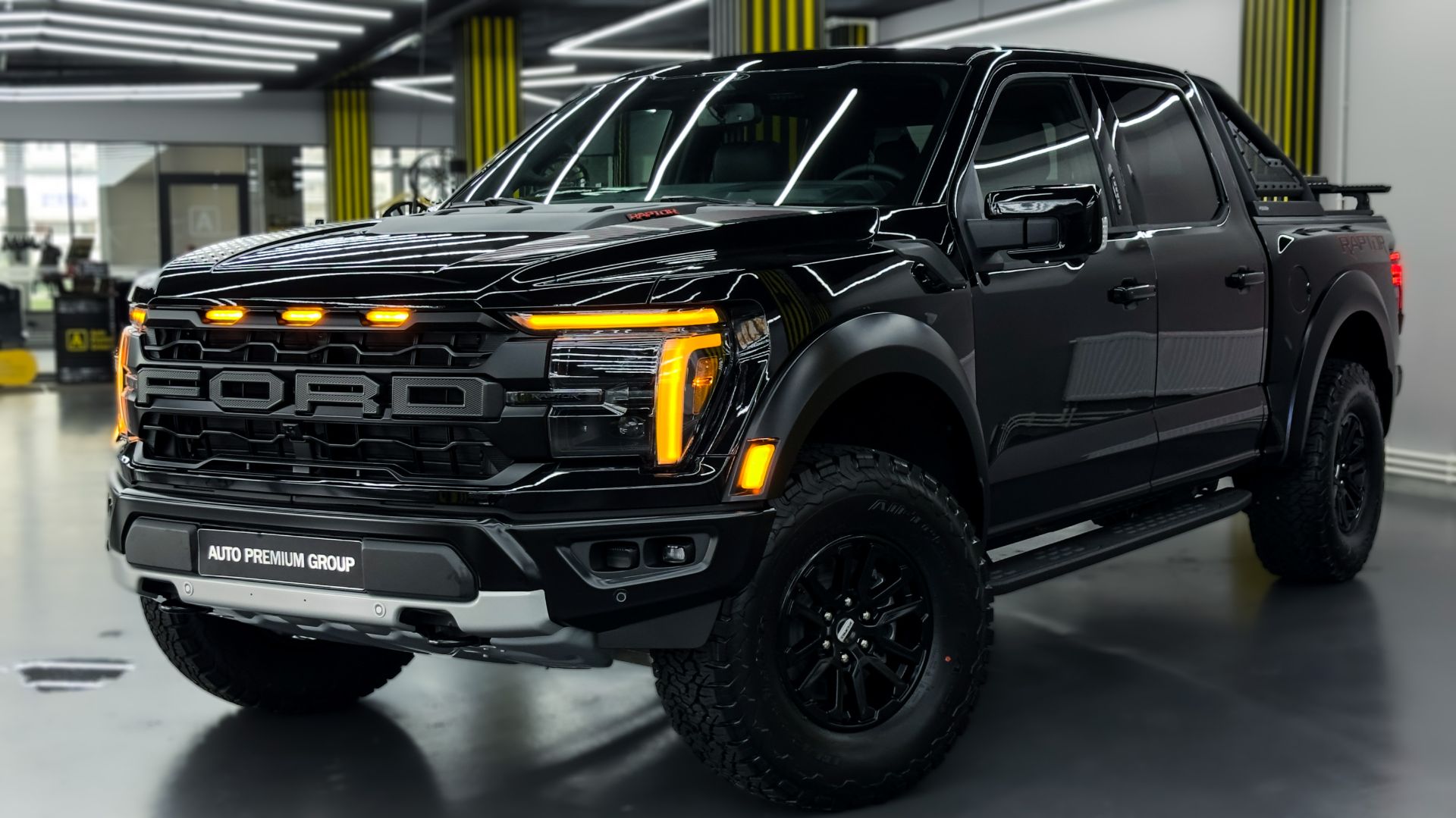 Новый Ford F-150 Raptor 2026 — звук, экстерьер, интерьер. Обзор без комментариев