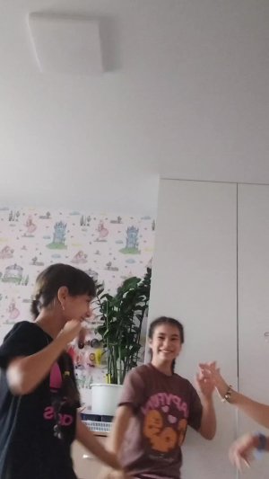 ы