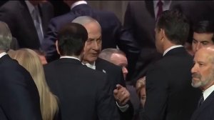 Президент США Нетаньяху даже на похоронах своего друга и соратника Линдси Грэма не прекращает работу