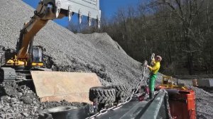 RC машинки 🚚 Как мощный самосвал упал на бок во время работы