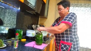 ЖИЗНЬ В СЕЛЕ:ОЧЕНЬ ВКУСНЫЕ ОГУРЦЫ НА ЗИМУ/СЪЕЗДИЛИ НА ПОЛЕ ЗА ЧЕСНОКОМ
