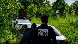 В Таиланде полицейские штурмуют дом подозреваемых в похищении двух россиян