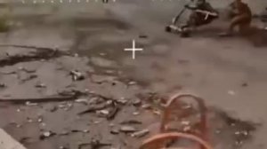 ‼️🇷🇺 Русский «ждун» застал врасплох ВСУшников, ехавших на одном самокате в Доброполье