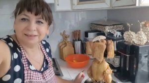Готовлю домашние копчености. Пеку бисквиты. Собираю и провожаю мужа в рейс. Приятная обновка.