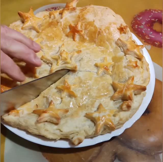 Пирог _Звездный_ с мясом и грибами из слоёного теста!)Авторский рецепт)