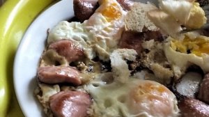 Мукбанг жареная яичница с сосисками