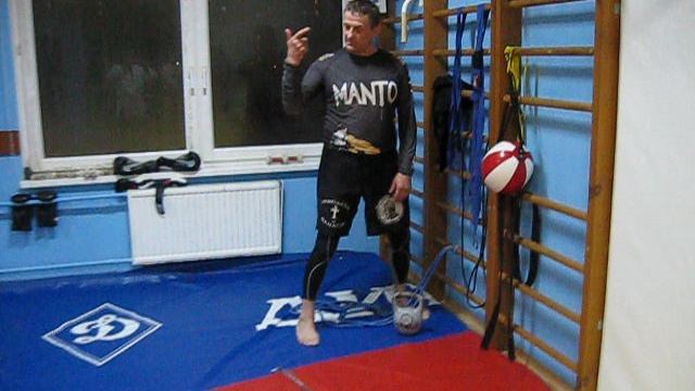 2018 год. Для уменьшения травматизма при бросках работа на укрепление кисти и предплечий.