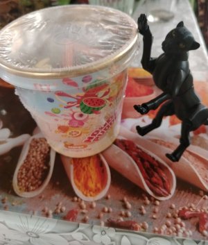 распаковываю и пробую Noodles pudding