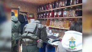 В Орловской области приговор суда выслушали два производителя сомнительного алкоголя из города Ливны