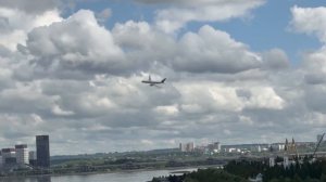 Минниханов показал репетицию авиашоу «Я выбираю небо» и пригласил казанцев на праздник