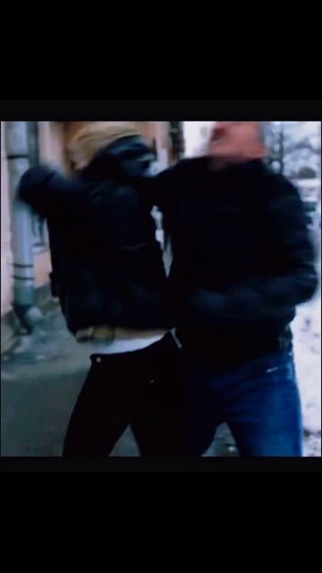 Полицейские не помогли девушке 😨😨