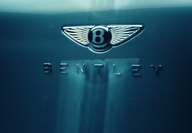 Bentley Torcal. Деталь столетней давности, переосмысленная для нового поколения.