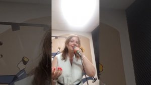 Песня «Я попрошу у Господа».Поет автор слов Екатерина Назаренко. Автор музыки Константин Трусов