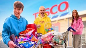 ЧЕЛЛЕНДЖ: Скупка в магазине на ДР! Тройной баттл тележек! 🛑🛍️