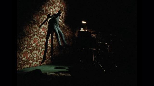 Blur - Song 2 (Official Music Video)