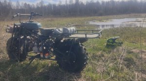 Мотовездеход 2х2 против весеннего бездорожья - выбираюсь из затопленного леса