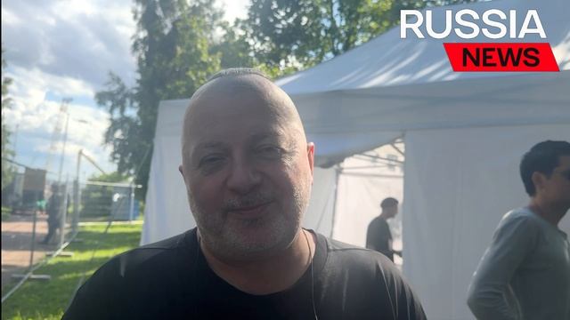 Новый рок‑клуб в Петербурге: Вадим Самойлов сделал анонс на фестивале «Окна открой»