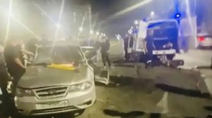 В Нижневартовске Lexus протаранил автомобиль, стоящий на светофоре
