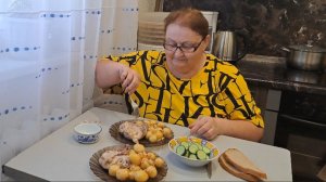 Готовлю, танцуя... Ем, наслаждаясь! Картошка гороховая и курочка с чесноком.