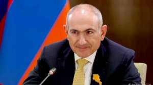Правительство Армении в воскресенье подаст в отставку, заявил Пашинян.